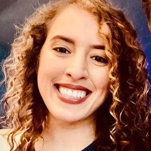 Meet your Posher, Corinne